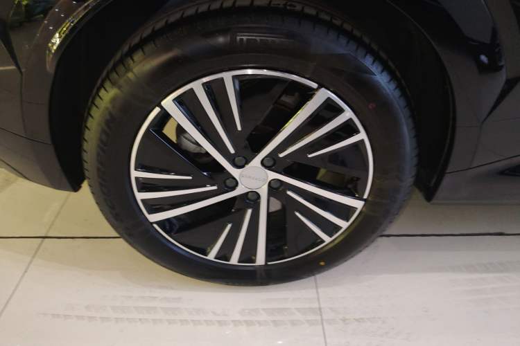 Used Lynk & Co 08 EM-P 2025 245km Ultra-Long Range Halo