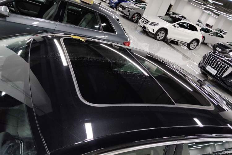 Used Volkswagen Magotan 2023 2 Million Units Limited Edition 330TSI DSG Leading Version
