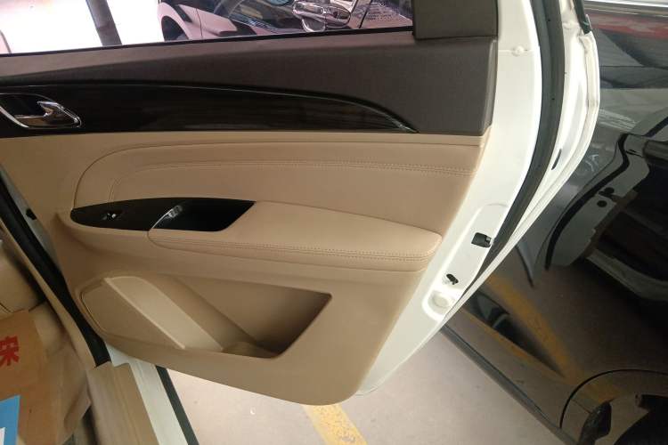 Used Baojun 730 2016 1.5L Manual Comfort Version 7 Seats China V Emission Standard