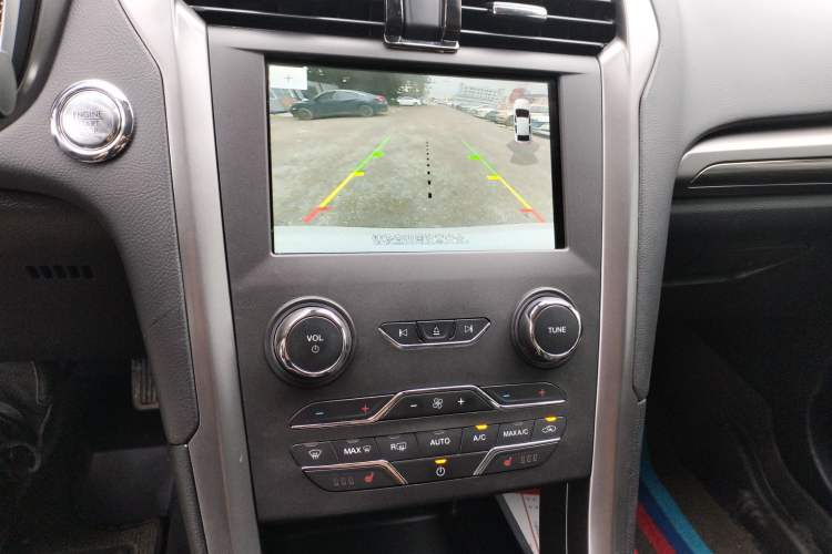 Used Ford Mondeo 2017 EcoBoost 180 Ultimate Model
