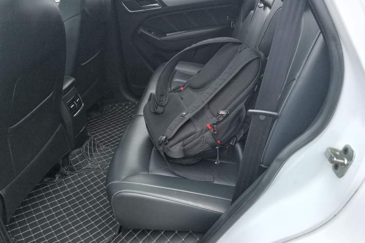 Used Roewe RX5 2016 30T Two-Wheel Drive Automatic Internet Smart Edition
