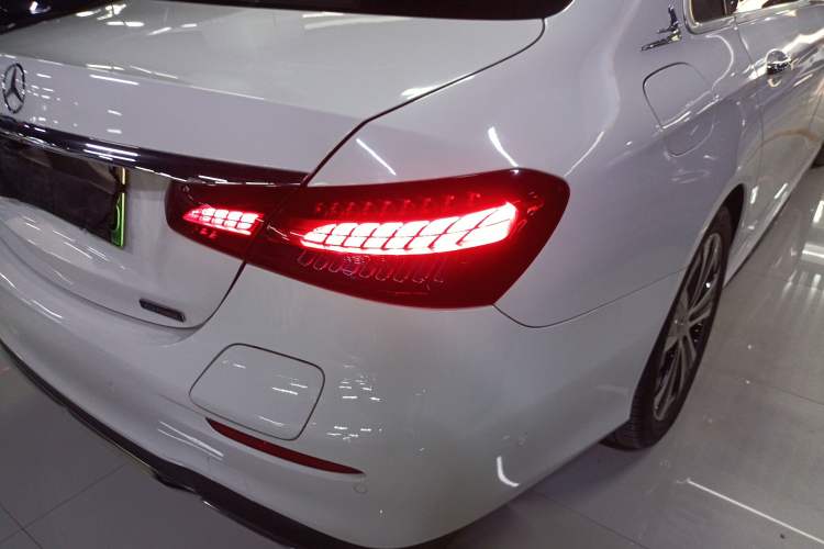 Used Mercedes-Benz E-Class New Energy 2021 E 350 e L Plug-in Hybrid Sports Sedan