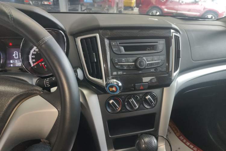 Used Venucia T70 2015 2.0L CVT Smart Choice Edition