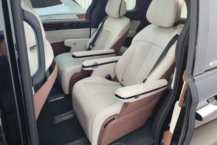 Used BYD Xia 2025 DM-i 1.5T 180km Beyond Edition
