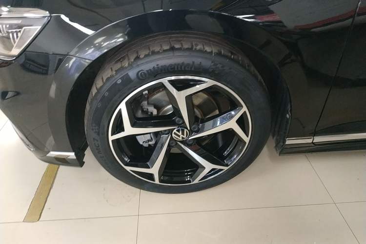 Used Volkswagen Magotan 2023 2 Million Units Commemorative Edition 330TSI DSG Luxury Version
