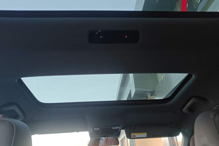 Used Li Auto L8 2023 Pro Model
