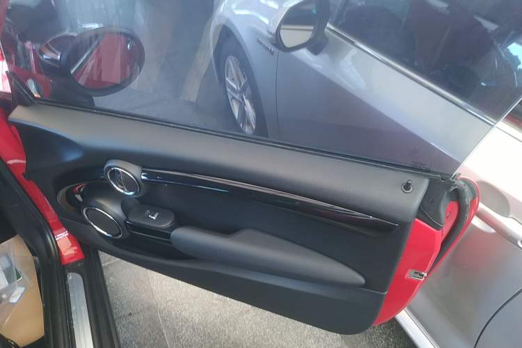 Used  MINI 2019 1.5T ONE PLUS
