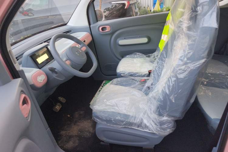 Used Bestune Pony 2025 222km Range Elegant Horse
