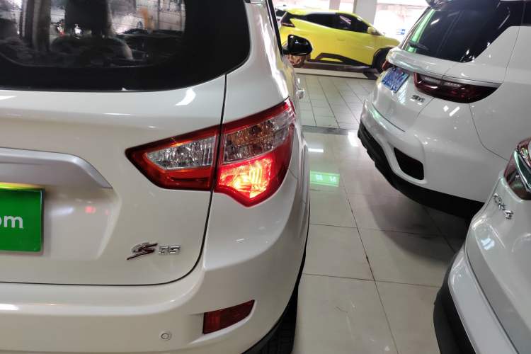 Used Changan CS35 2015 1.6L Manual Luxury Model China V Standard