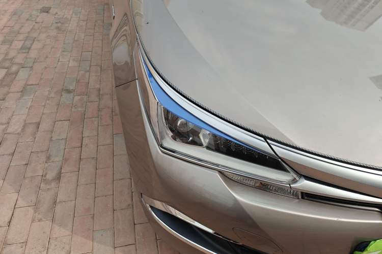 Used Toyota Corolla 2017 Revised Dual-Engine 1.8L E-CVT Elite Edition