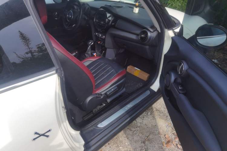 Used  MINI 2014 1.2T ONE
