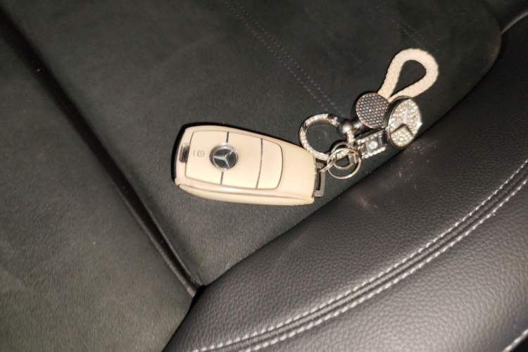 Used Mercedes-Benz A-Class 2022 Revised Version A 200 L Sport Sedan Fashionable Style
