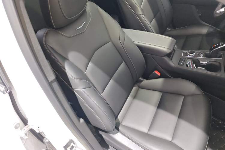 Used Cadillac XT4 2018 28T Two-Wheel Drive Leading Version