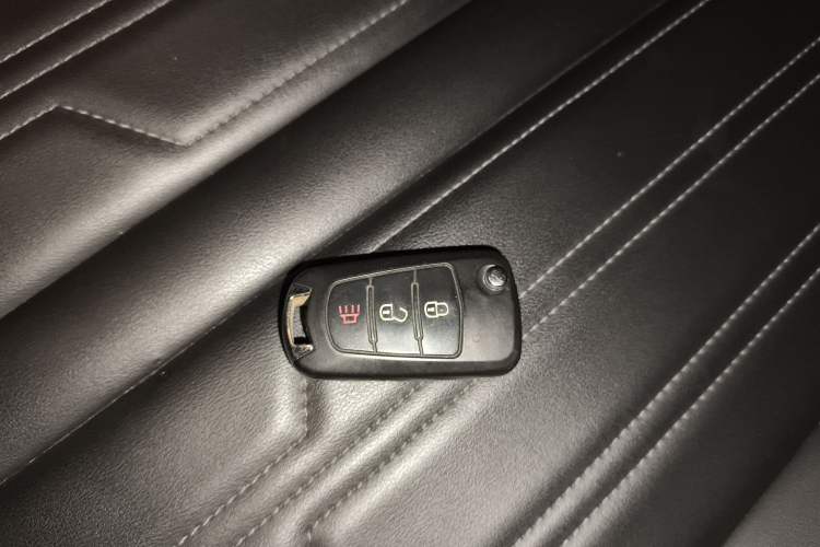 Used Great Wall King Kong Poer 2023 2.0T Automatic Diesel Two-Wheel-Drive Elite Version Flatbed GW4D20M
