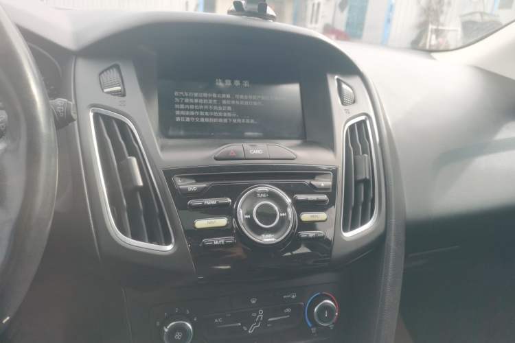 Used Ford Focus 2018 Hatchback Classic 1.6L Manual Fashion Edition SmartDrive Version
