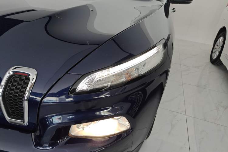 Used  Cherokee 2017 2.4L Leading Smart Edition
