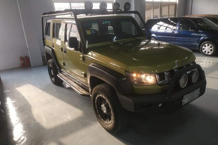 Used  BJ40 2016 40L 2.3T Automatic All-Wheel Drive Premium Edition
