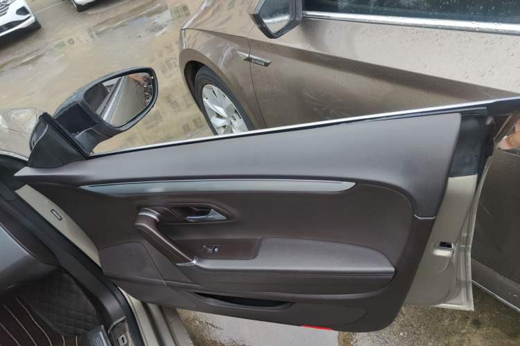 Used Volkswagen FAW-Volkswagen CC 2016 1.8TSI Luxury Model
