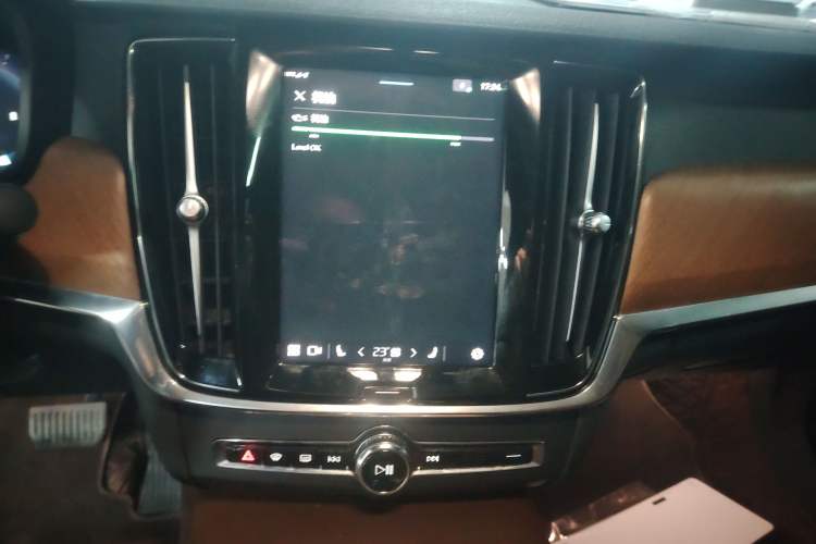 Used Volvo S90 2023 B5 Zhiyi Luxury Edition
