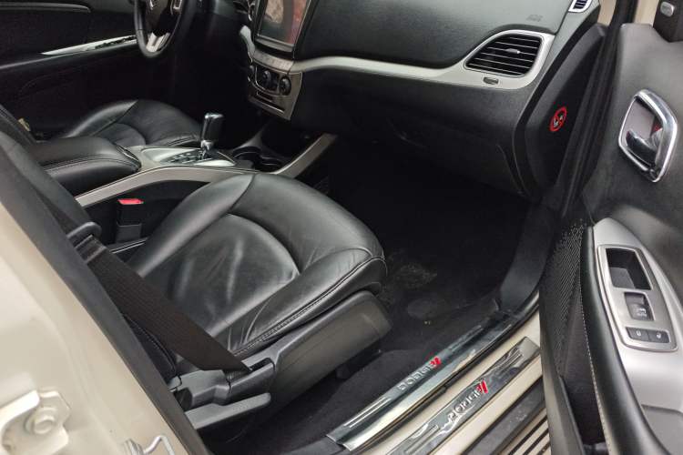 Used Dodge Journey 2015 2.0TD Four-Wheel Drive Luxury Edition
