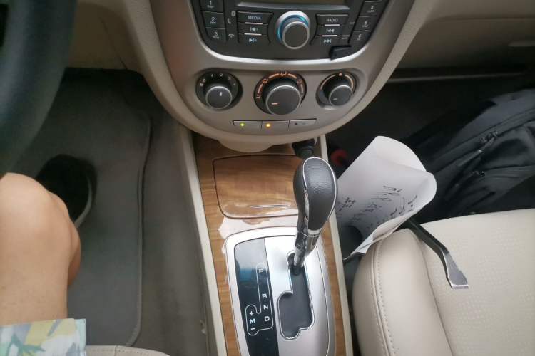 Used Buick Excelle 2015 1.5L Automatic Classic Model
