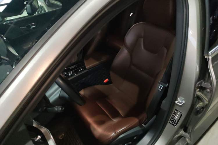 Used Volvo S60 2020 T4 Zhiyi Luxury Edition