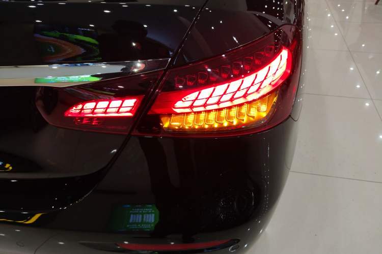 Used Mercedes-Benz E-Class 2023 Updated E 300 L Fashion Edition
