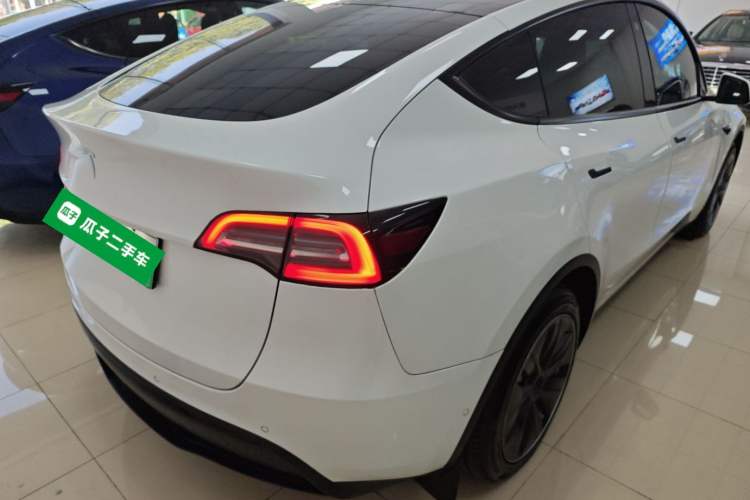 Used Tesla Model Y 2021 Long-Range All-Wheel-Drive Version