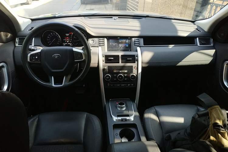 Used Land Rover Discovery Sport 2016 2.0T S
