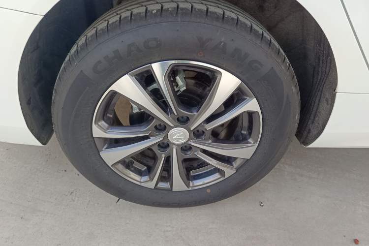 Used Changan Eado 2025 PLUS 1.4T Dual-Clutch High-Energy Version
