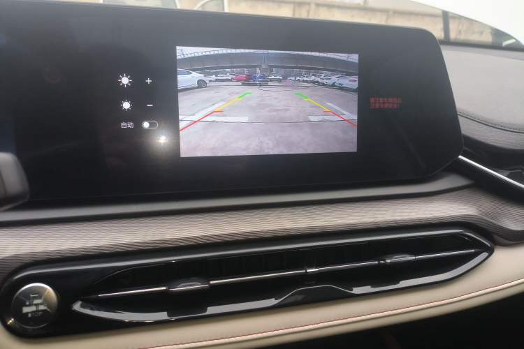 Used SOL QX 2021 300T DCT Luxury Smart Connectivity Version