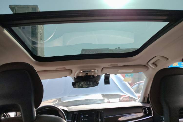 Used Volvo S90 2018 T4 Zhiyuan Edition
