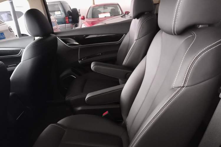 Used BYD Song MAX 2018 1.5T Automatic Smart Connect Luxury 6-Seater
