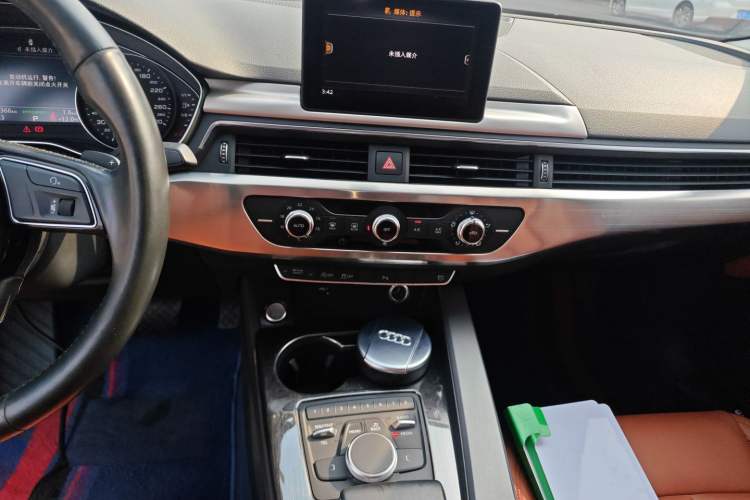 Used Audi A4L 2018 30th Anniversary Edition 40 TFSI Trendy Model
