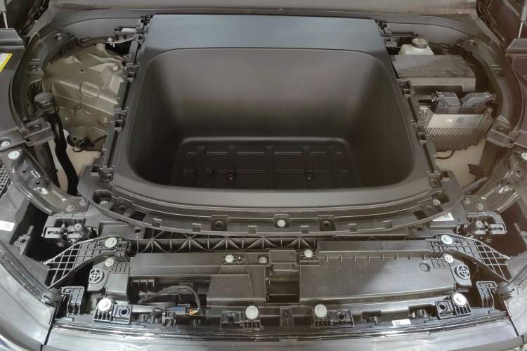 Used Hima AITO M9 2025 All-Electric Max Version 100 kWh 6-Seater
