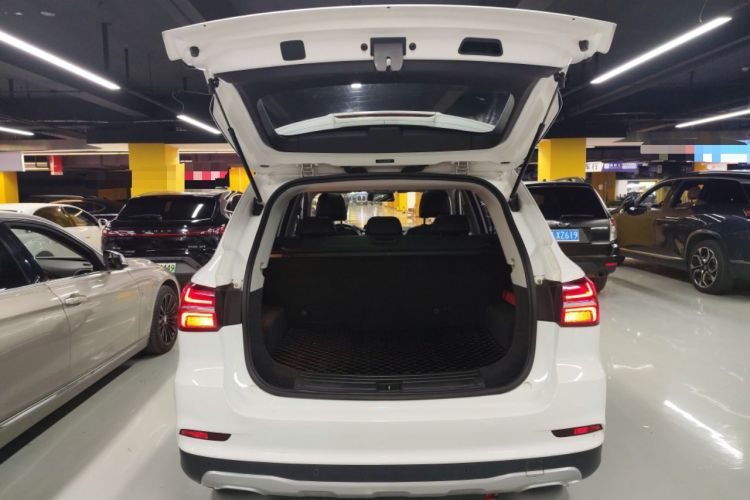 Used Roewe RX5 2018 20T Two-Wheel Drive Automatic Internet Smart Edition
