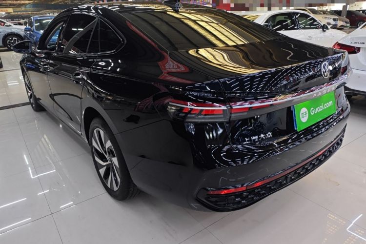 Used Volkswagen Passat 2025 Pro 380TSI Starry Dragon Edition
