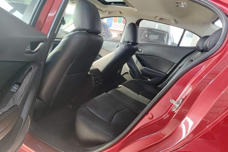 Used Mazda Mazda 3 Axela 2017 Sedan 1.5L Automatic Luxury Model Emission Standard China V
