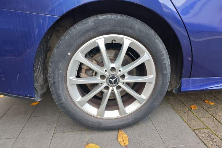 Used Mercedes-Benz A-Class 2020 Restyled A 200 L Sport Sedan Fashion Version
