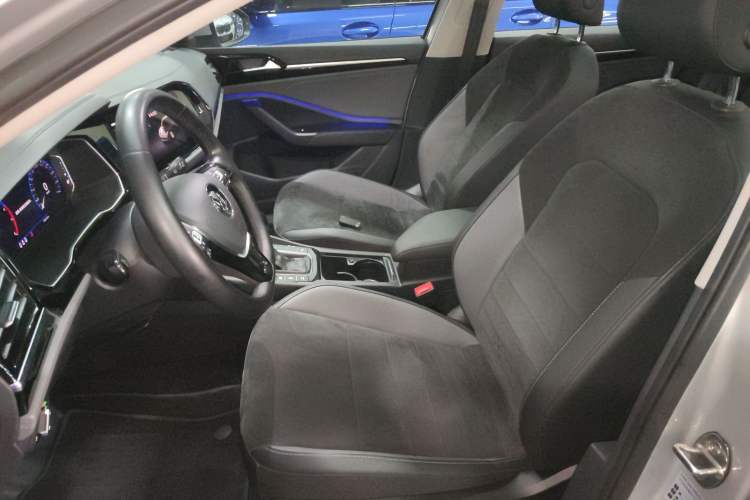 Used Volkswagen Sagitar 2021 280TSI DSG Luxury Smart Connectivity Edition