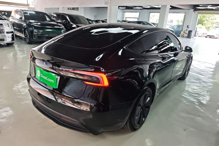 Used Tesla Model 3 2023 Rear-Wheel-Drive Version
