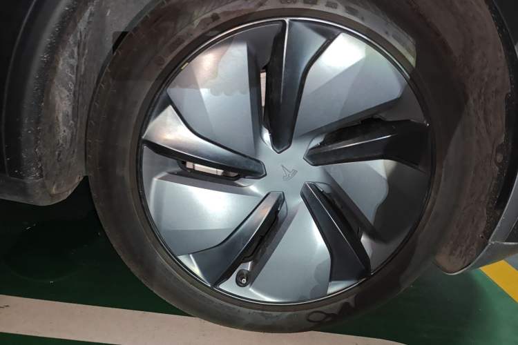 Used Tesla Model Y 2025 Rear-Wheel Drive First Edition