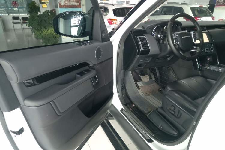 Used Land Rover Discovery 2018 2.0T SE