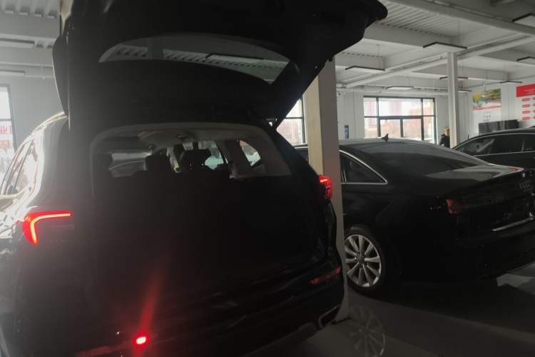 Used Buick Envision 2023 Encore Plus 652T Five-Seat Luxury Model