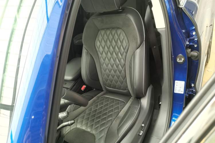 Used Hongqi HS5 2019 2.0T Smart Connect Flagship All-Wheel-Drive Version
