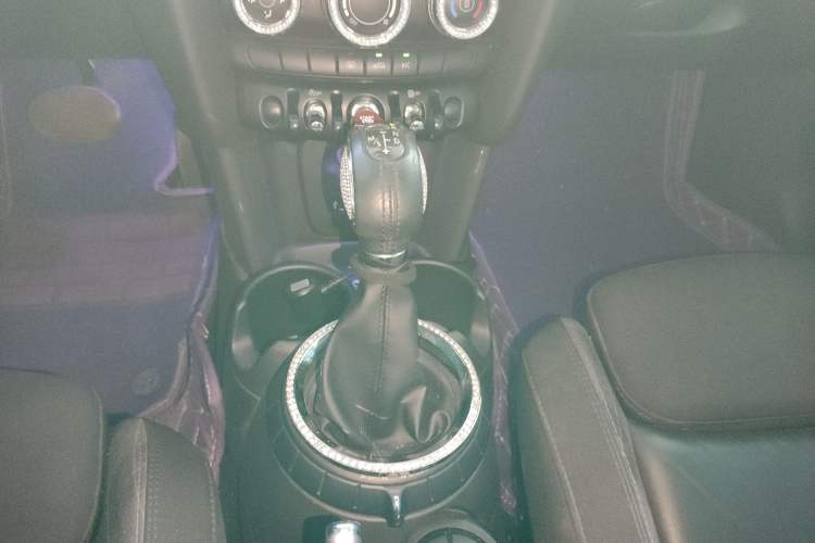 Used  MINI 2016 1.5T COOPER
