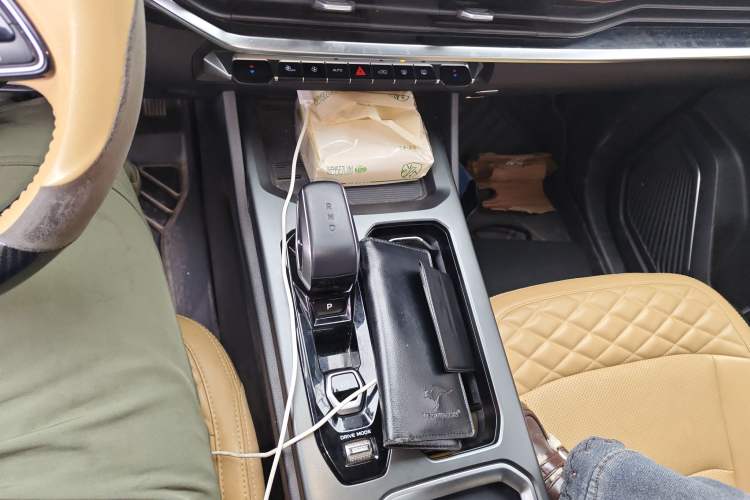 Used Geely Auto Haoyue L 2023 2.0T DCT Flagship Version
