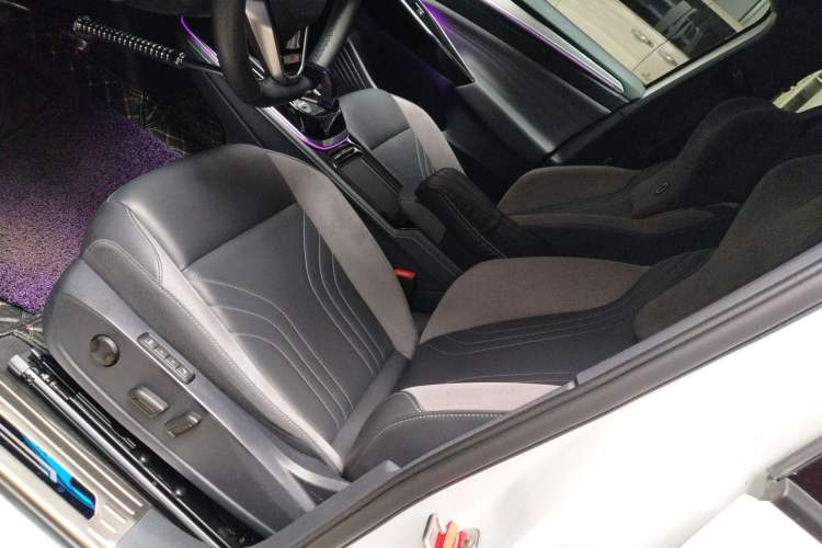 Used Volkswagen ID.4 CROZZ 2022 Long-Range PRO Edition