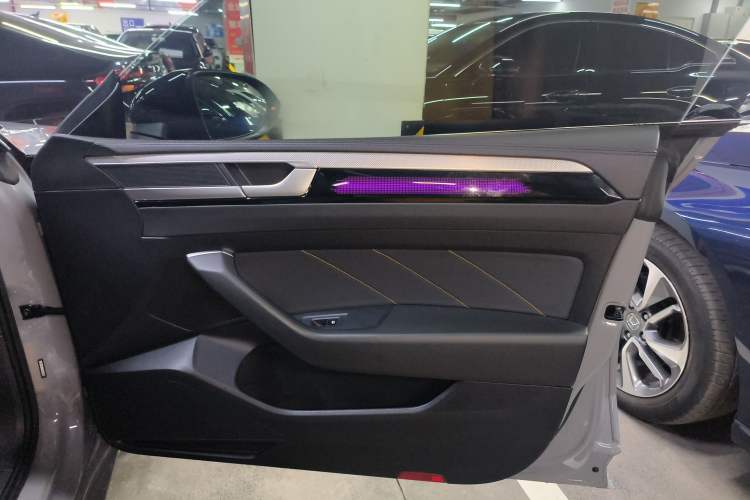 Used Volkswagen FAW-Volkswagen CC 2023 380TSI Striking Edition
