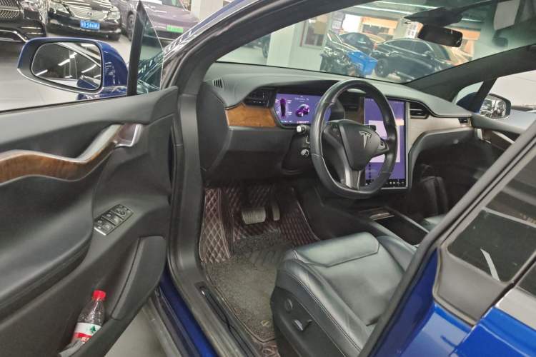 Used Tesla Model X 2019 Long-Range Version
